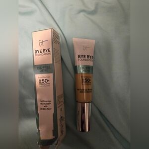 It cosmetic bye bye foundation